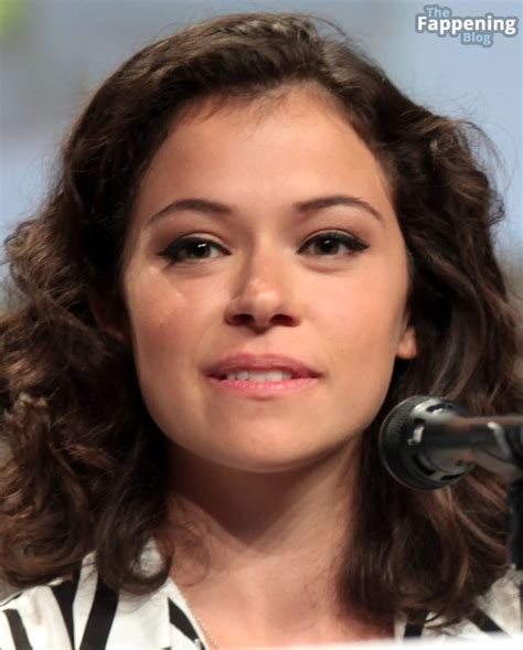 Tatiana Maslany Nude & Sexy Collection (23 Photos)